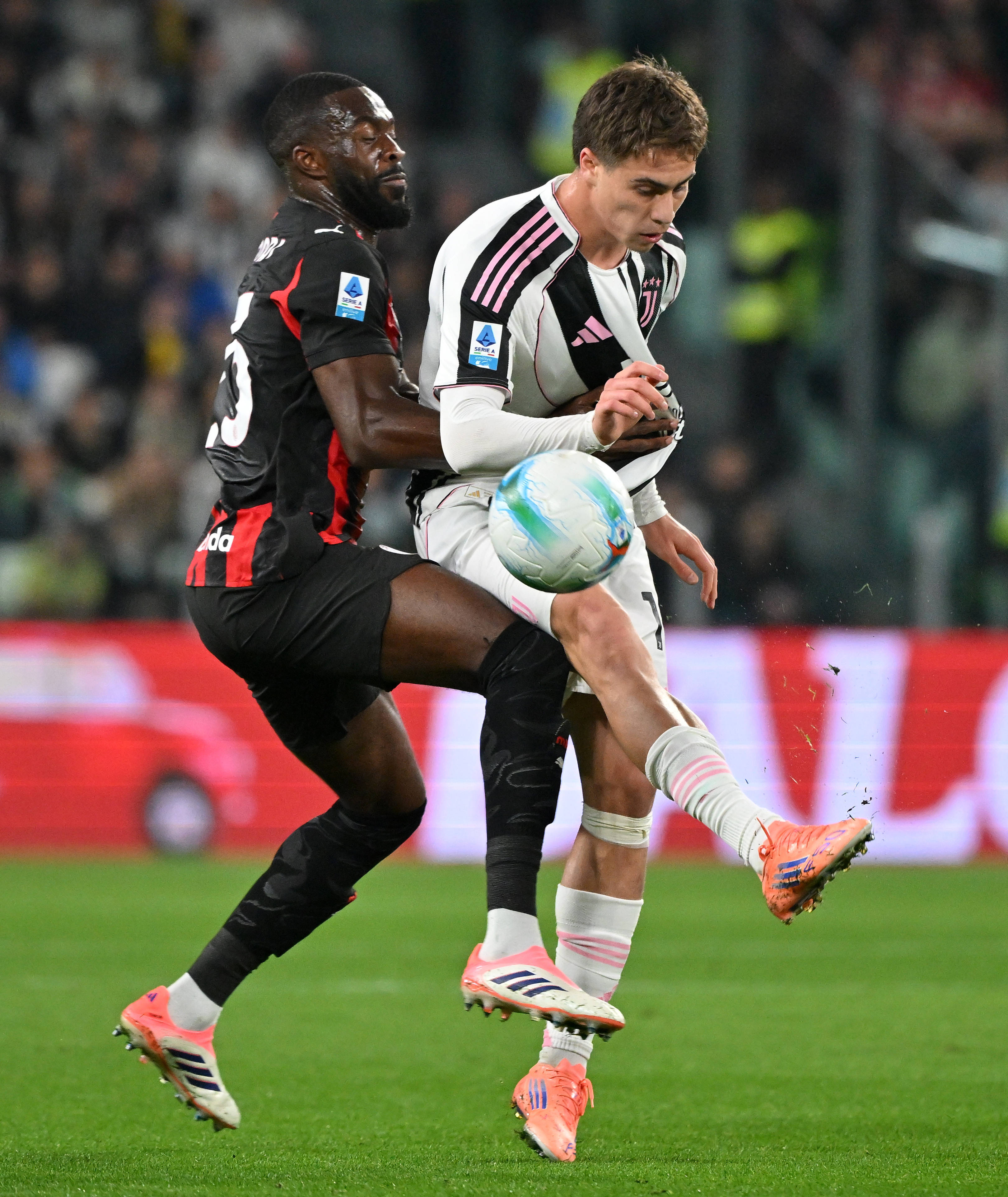 爱游戏体育-尤文图斯围绕意甲状态回暖西汉姆围绕国王杯扳平良机，北京国安官宣签约备战足总杯瞬间刷屏的简单介绍